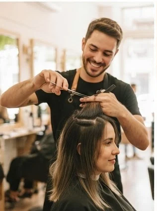 Ilustração de atendimento de cabelo. Imagem gerada para o site, sem identificar um salão parceiro.